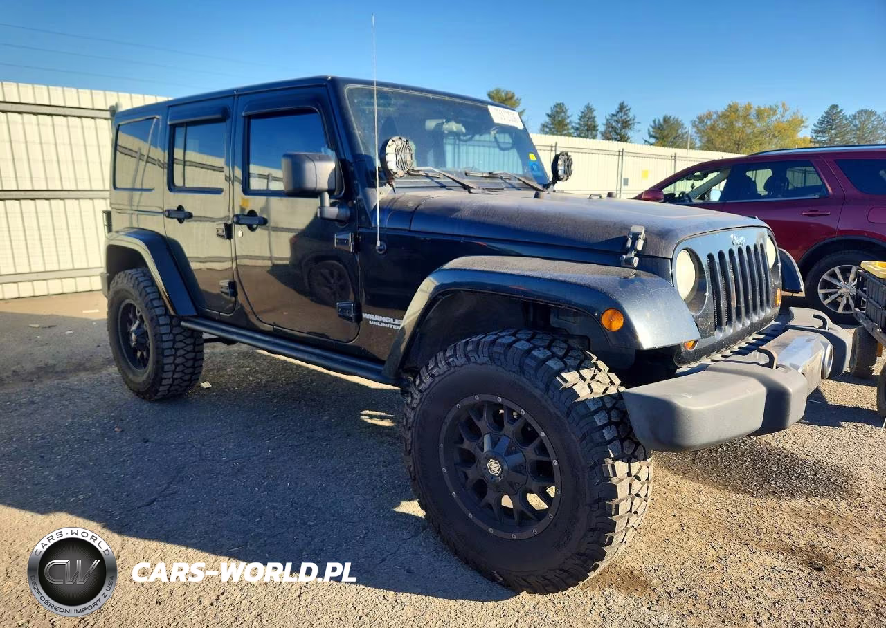 2011 Jeep Wrangler Unlimited Sport VIN:1J4HA3H1XBL615388 - 4