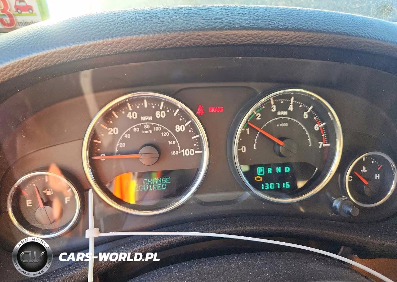 2011 Jeep Wrangler Unlimited Sport VIN:1J4HA3H1XBL615388 - 9