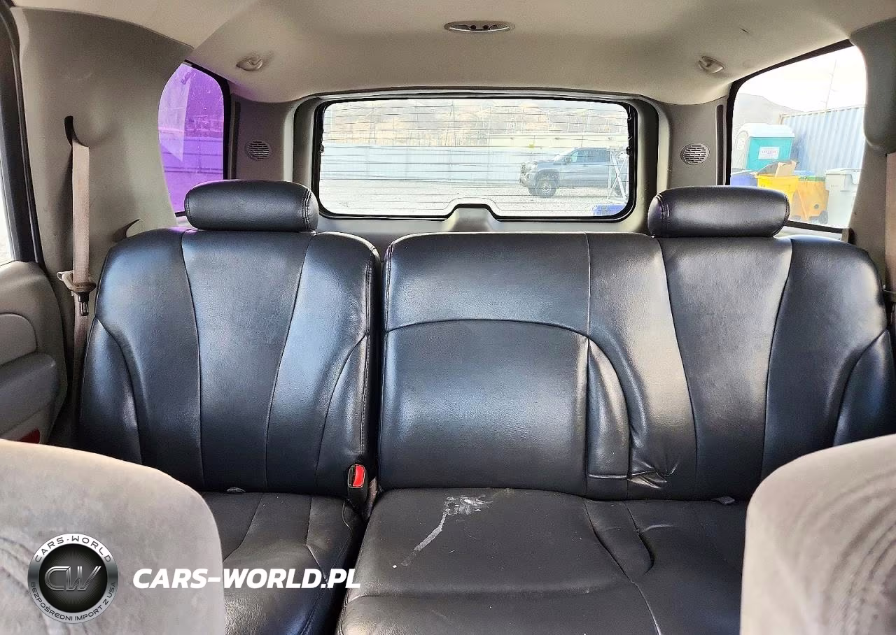 2005 Chevrolet Tahoe C1500 VIN:1GNEC13Z65R206642 - 10