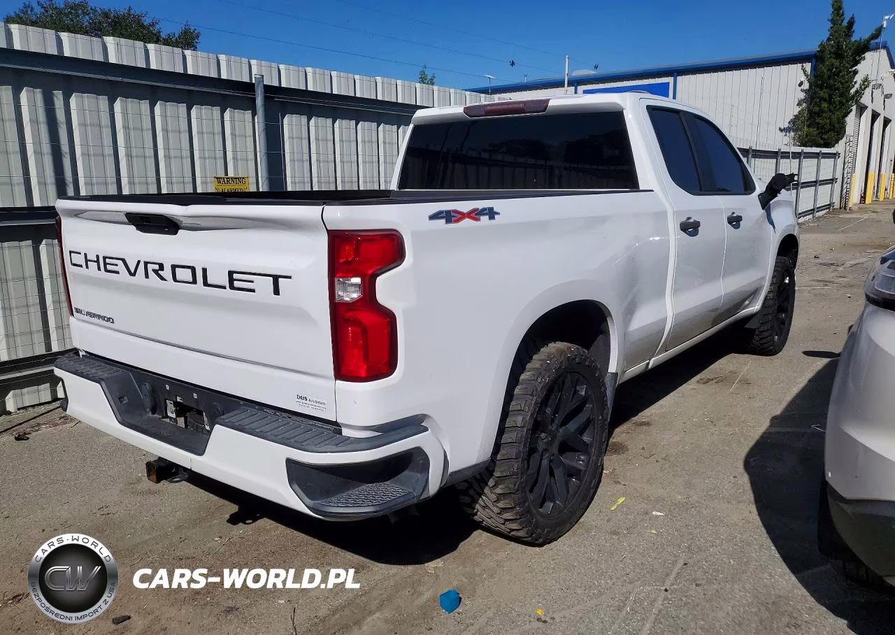 2019 Chevrolet Silverado K1500 Custom VIN:1GCRYBEH9KZ411261 - 3