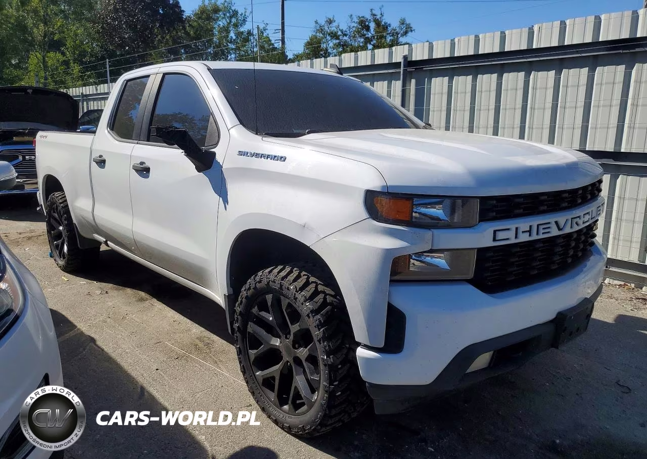 2019 Chevrolet Silverado K1500 Custom VIN:1GCRYBEH9KZ411261 - 4