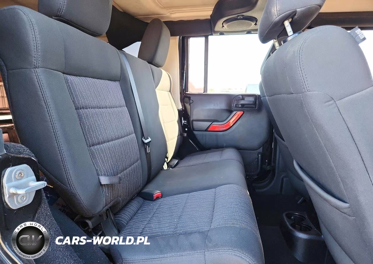 2011 Jeep Wrangler Unlimited Sport VIN:1J4HA3H16BL602332 - 11