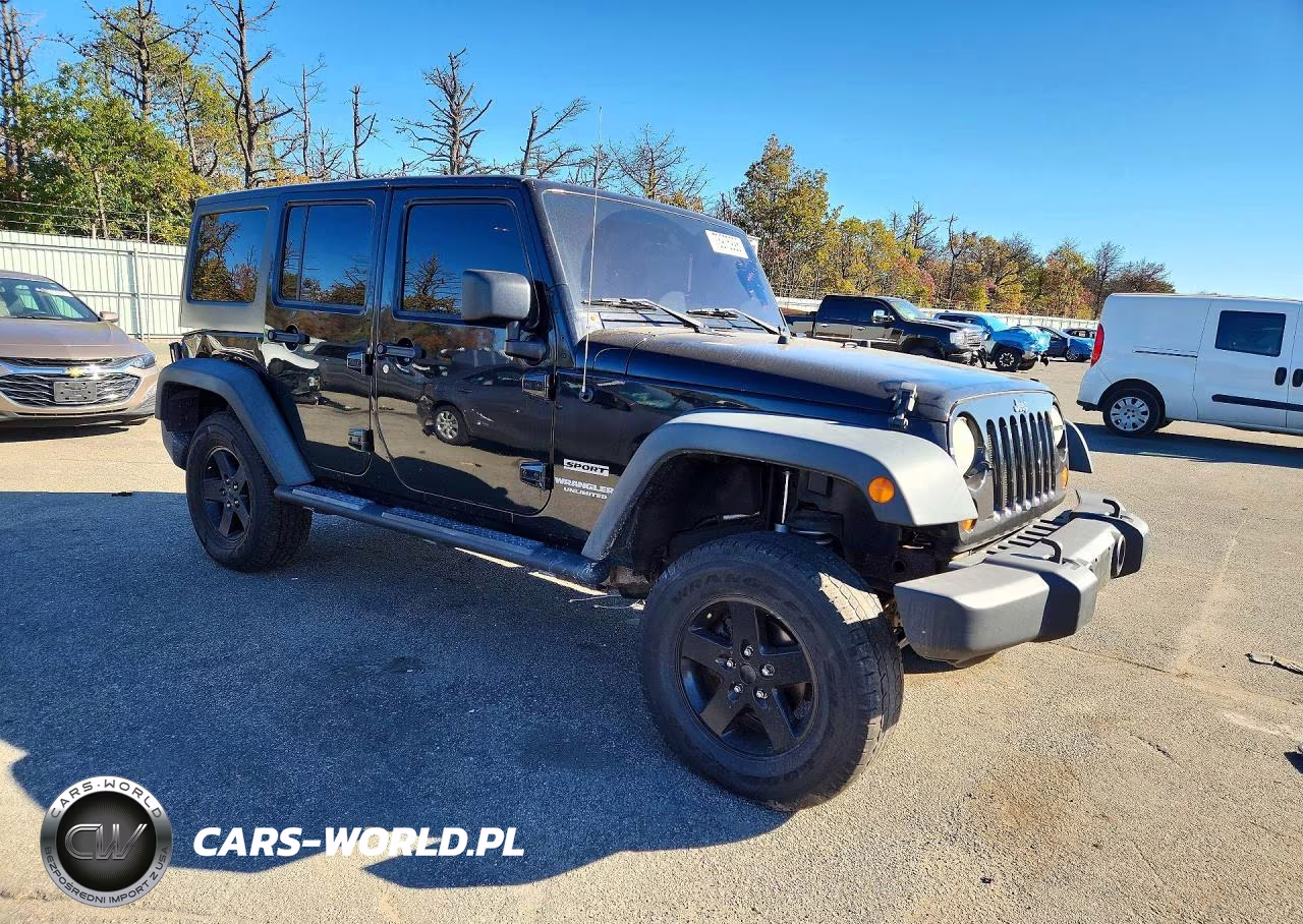 2011 Jeep Wrangler Unlimited Sport VIN:1J4HA3H16BL602332 - 4