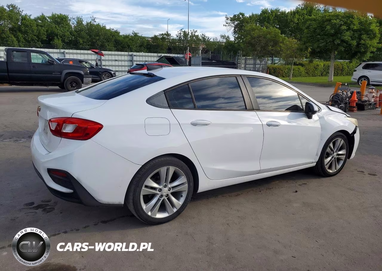 2017 Chevrolet Cruze Ls VIN:1G1BC5SM9H7185934 - 3