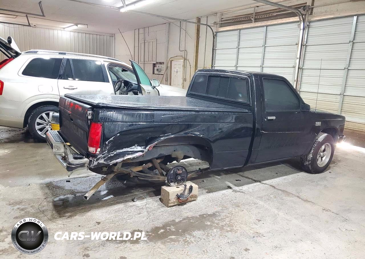 1989 Chevrolet S Truck S10 VIN:1GCCS14RXK2112026 - 3