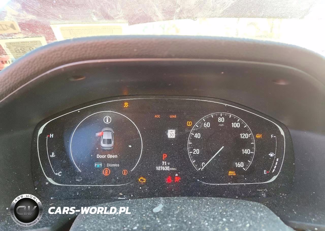 2018 Honda Accord Sport VIN:1HGCV1F33JA016650 - 9