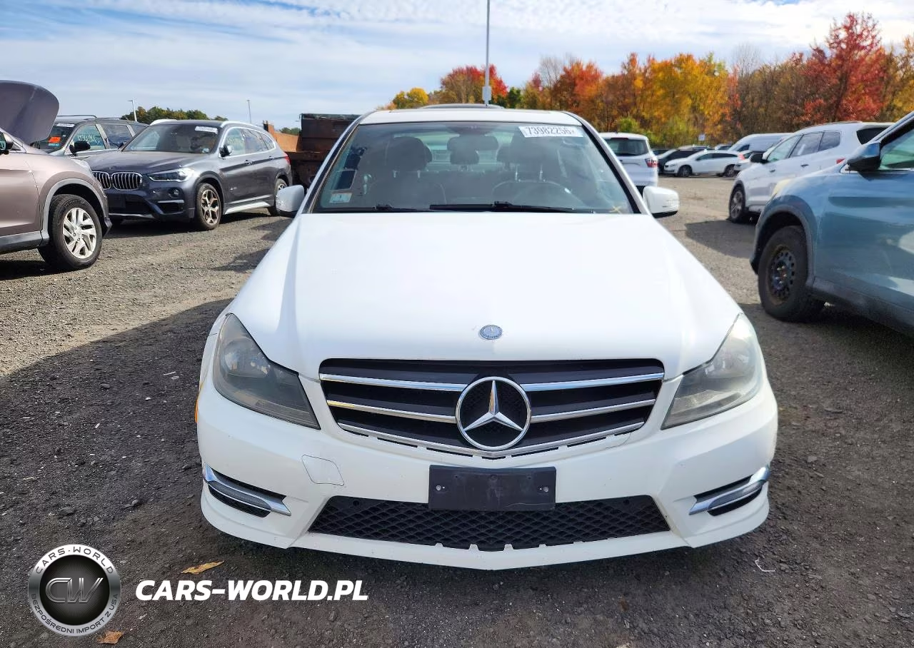 2014 Mercedes-Benz C 300 4Matic VIN:WDDGF8AB0ER302943 - 5