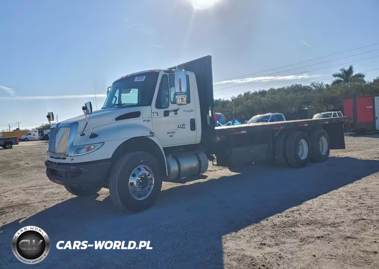 2012 International 4400 Flatbed Truck