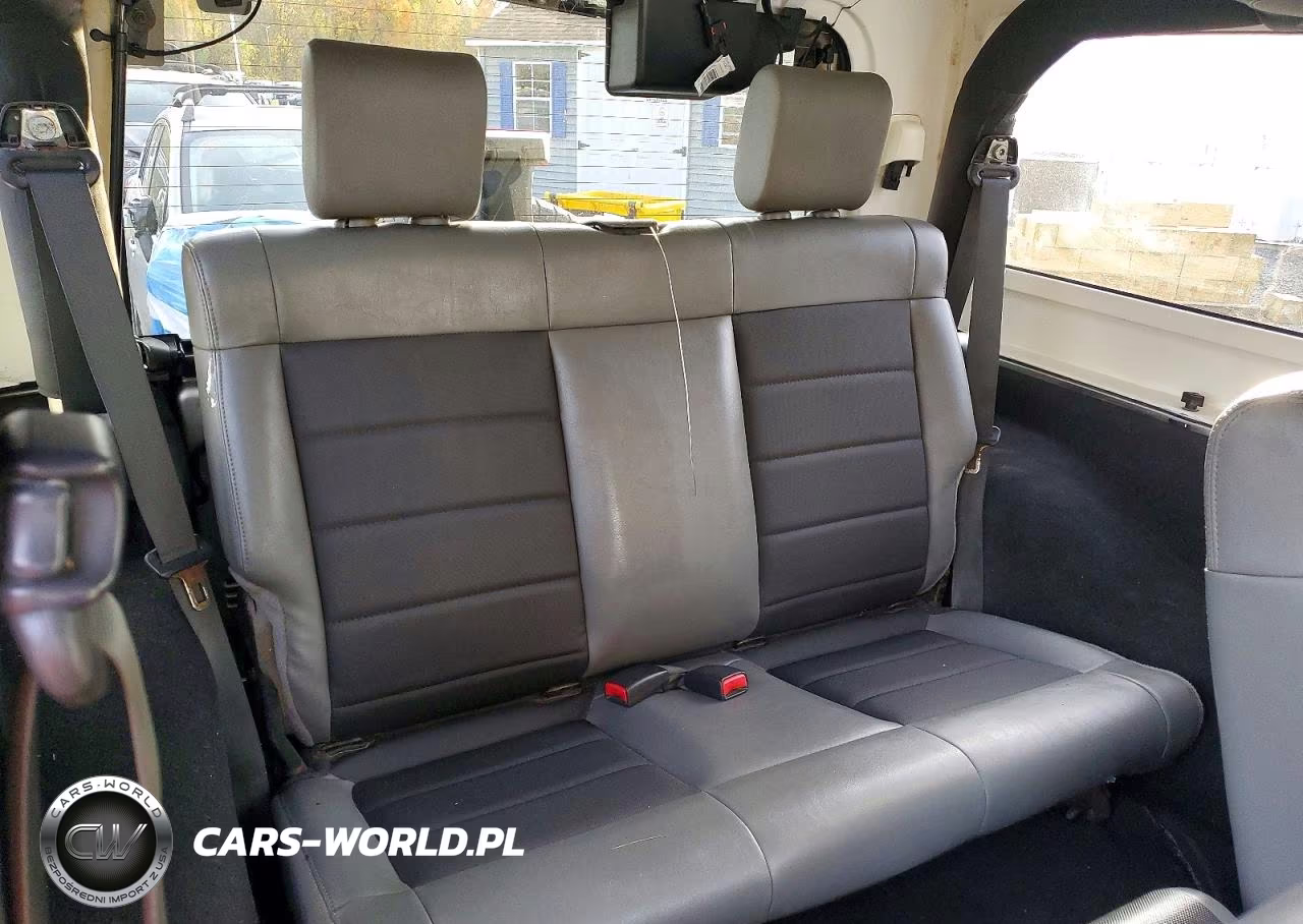 2008 Jeep Wrangler X VIN:1J4FA24118L651051 - 10