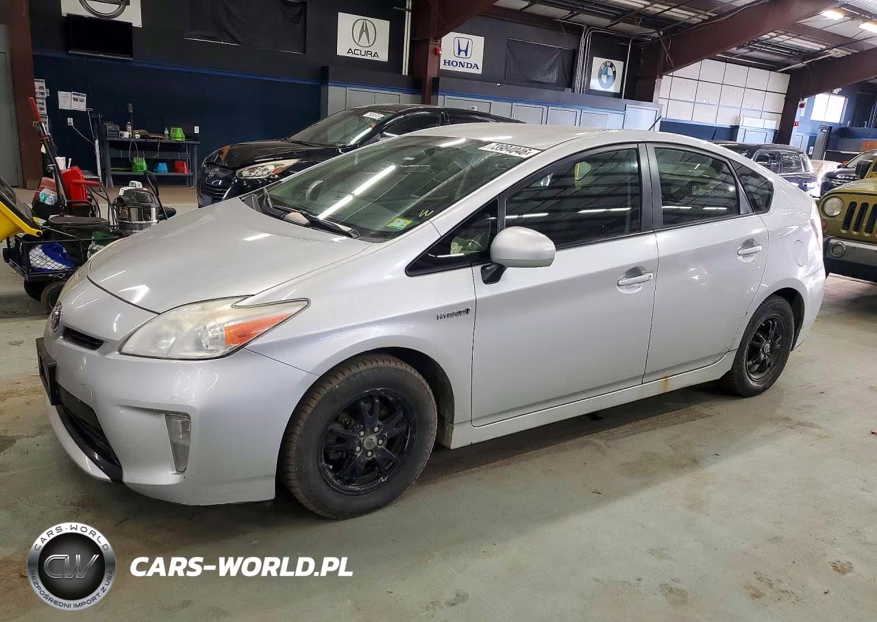 2013 Toyota Prius Two