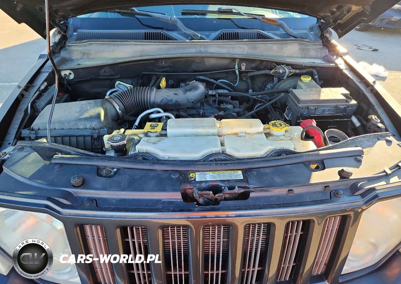 2010 Jeep Liberty Sport VIN:1J4PN2GK1AW177667 - 12