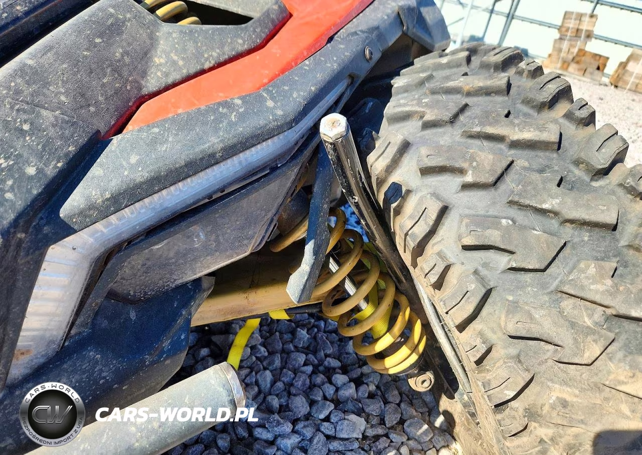 2019 Can-Am Maverick X3 Utility Vehicle VIN:3JBVXAW4XKK002063 - 9
