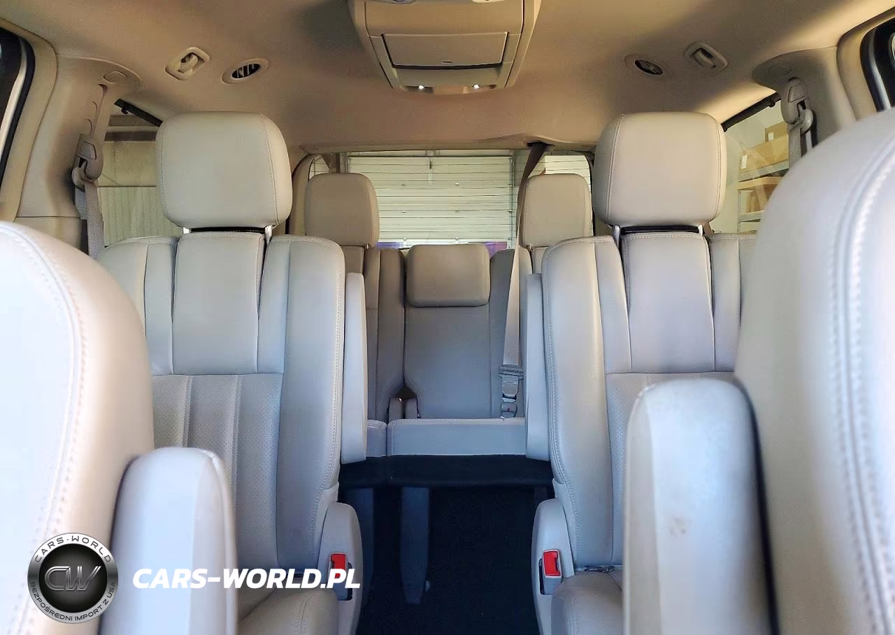 2012 Chrysler Town & Country Touring L VIN:2C4RC1CG9CR252367 - 10