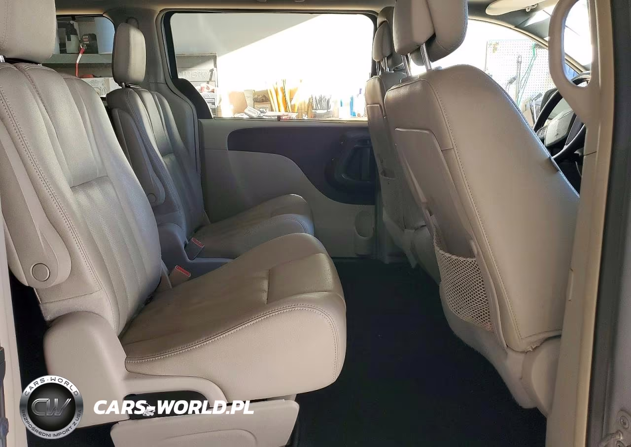2012 Chrysler Town & Country Touring L VIN:2C4RC1CG9CR252367 - 11