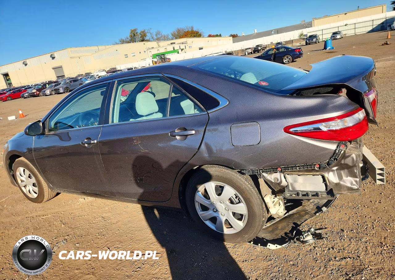 2016 Toyota Camry Le VIN:4T4BF1FK2GR563979 - 2