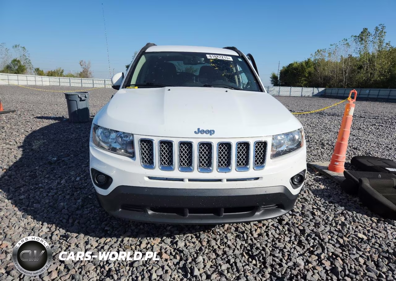 2017 Jeep Compass Latitude VIN:1C4NJCEA4HD116151 - 5