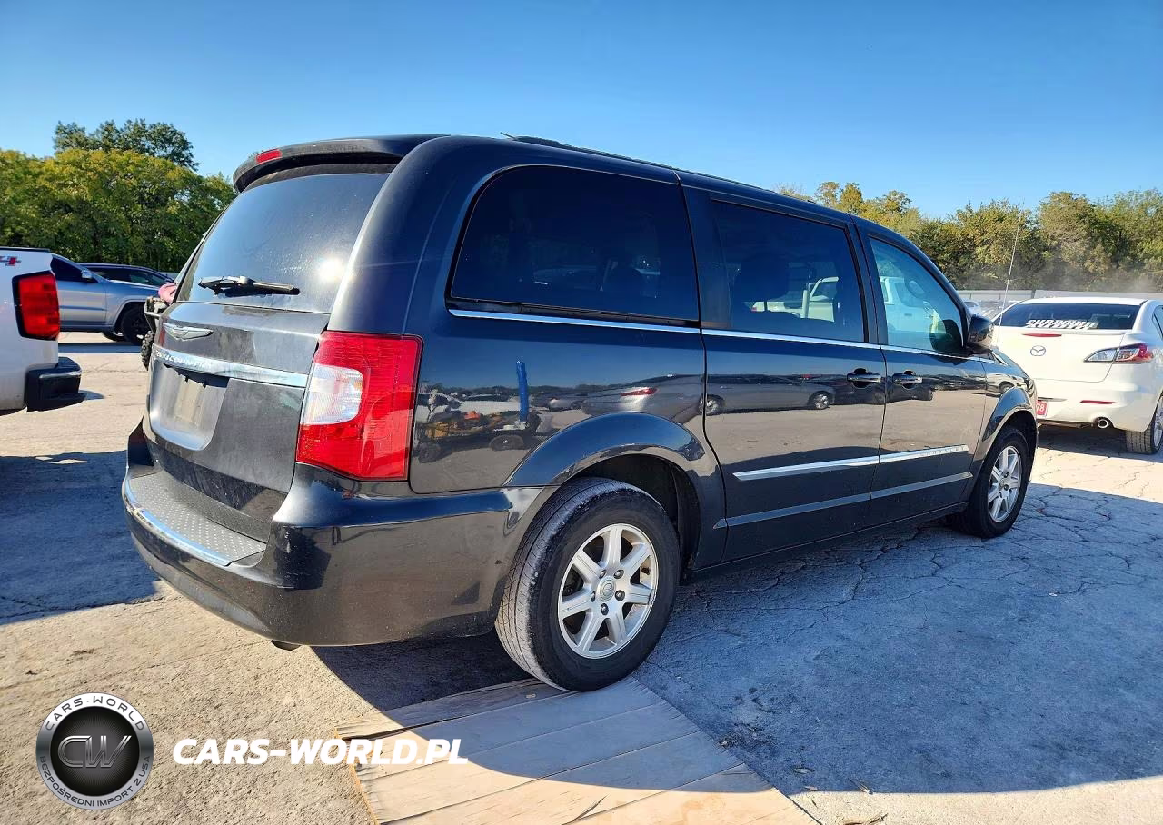2012 Chrysler Town & Country Touring VIN:2C4RC1BG2CR350755 - 3