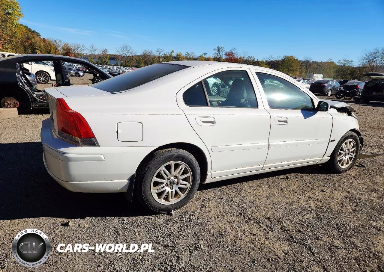 2005 Volvo S60 VIN:YV1RS612152427777 - 3