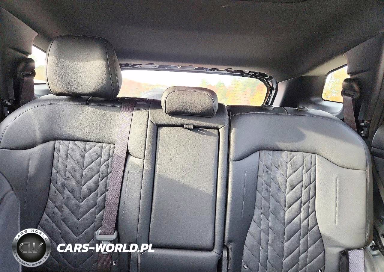 2025 Kia Sportage X Line VIN:KNDPYDDH3S7238658 - 10