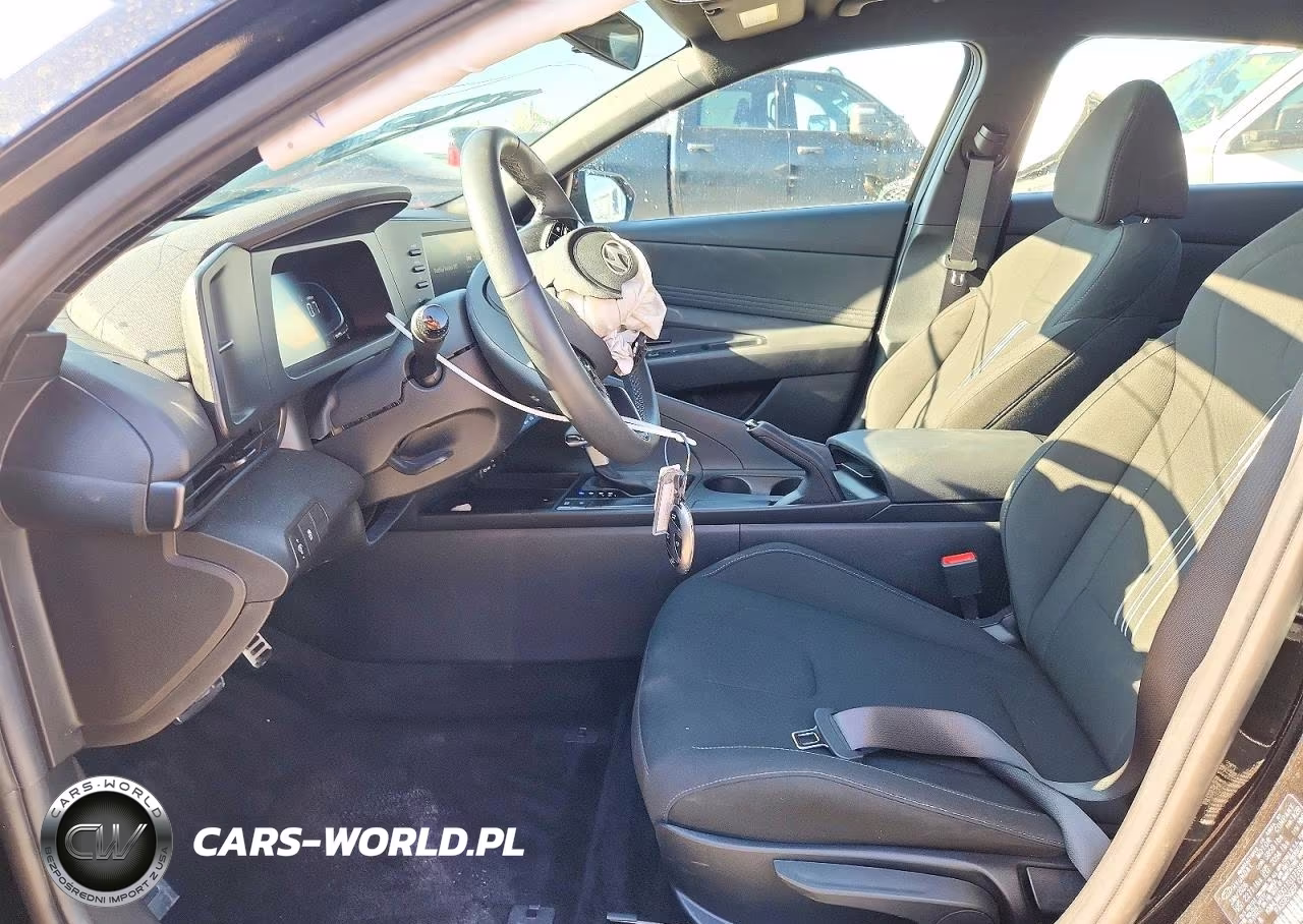 2026 Hyundai Elantra Sel Sport VIN:KMHLM4DG1TU172868 - 7
