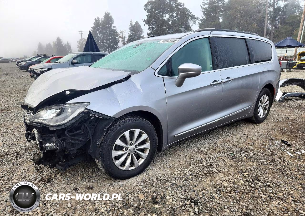 2017 Chrysler Pacifica Touring L – zdjęcie 1 z 14