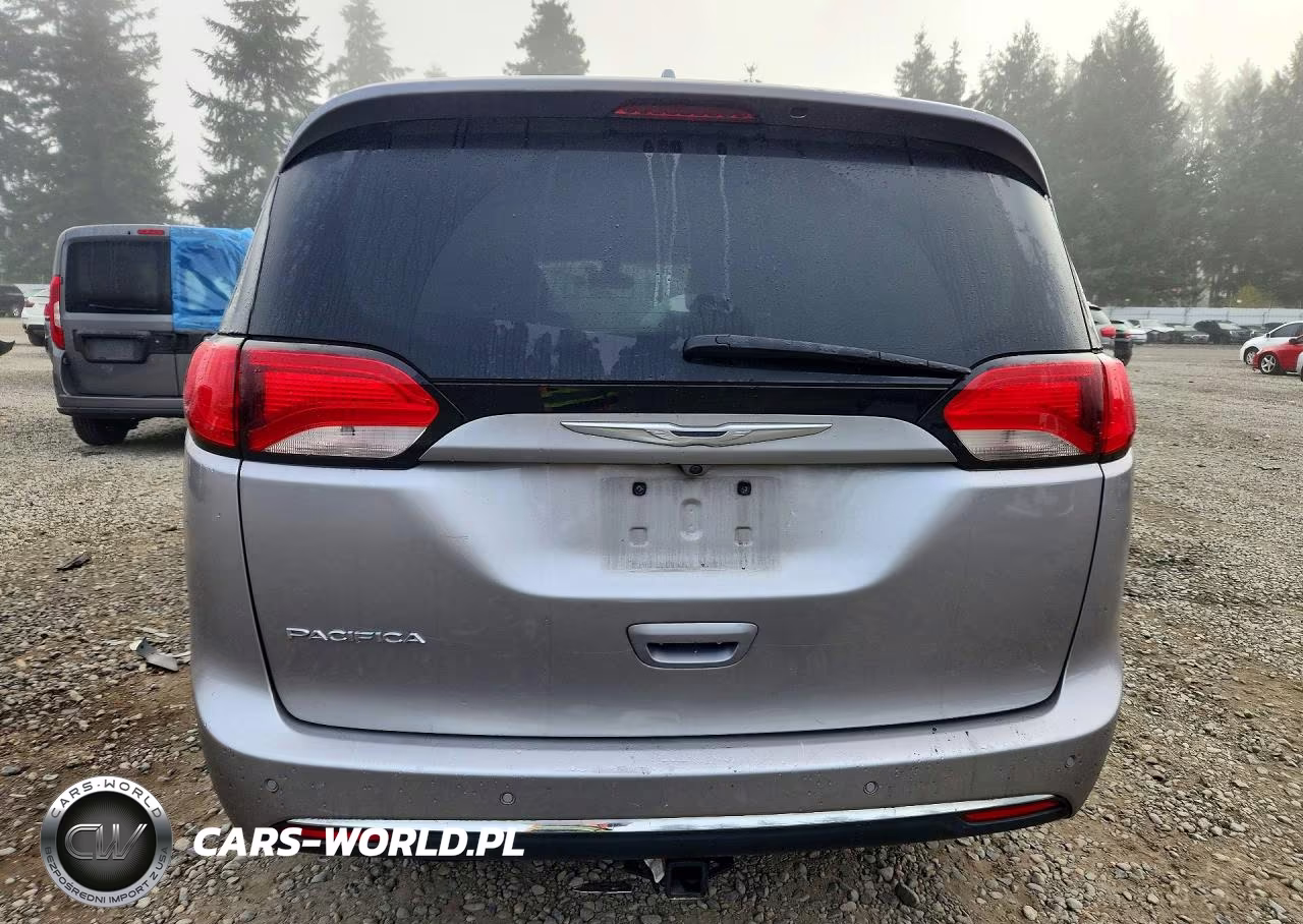 2017 Chrysler Pacifica Touring L VIN:2C4RC1BG1HR527500 - 6