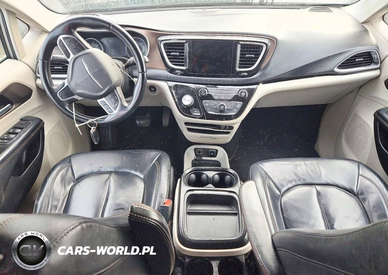 2017 Chrysler Pacifica Touring L VIN:2C4RC1BG1HR527500 - 8
