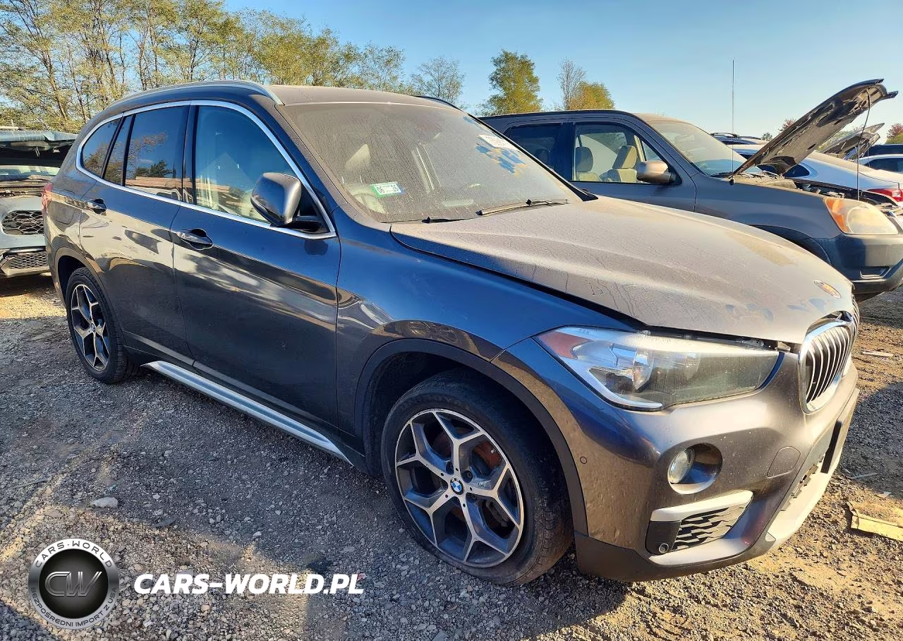 2018 BMW X1 xDrive28I VIN:WBXHT3Z38J4A65977 - 4