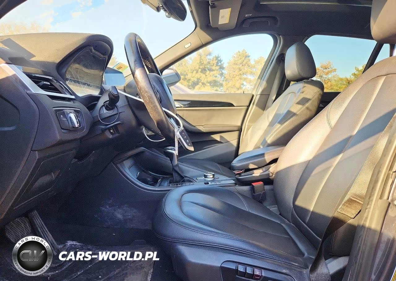 2018 BMW X1 xDrive28I VIN:WBXHT3Z38J4A65977 - 7