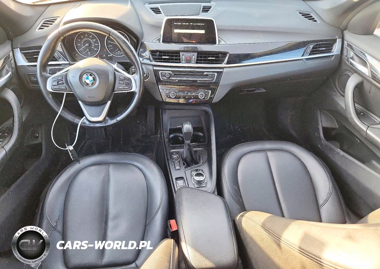 2018 BMW X1 xDrive28I VIN:WBXHT3Z38J4A65977 - 8