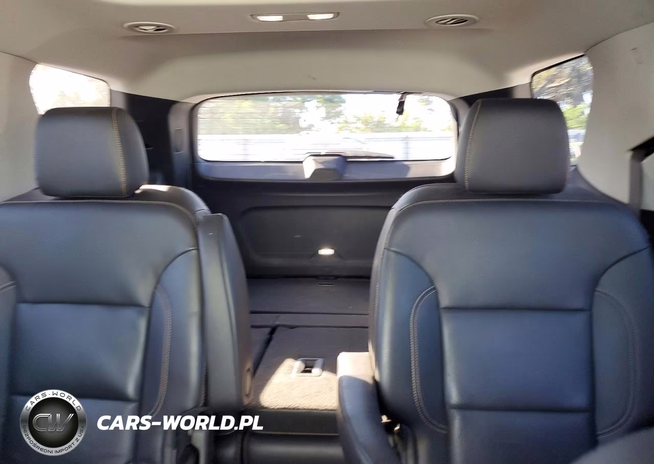 2021 Chevrolet Traverse Premier VIN:1GNERKKW4MJ181877 - 10