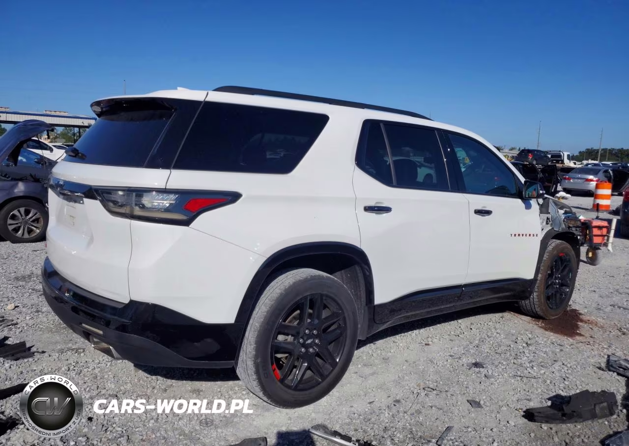 2021 Chevrolet Traverse Premier VIN:1GNERKKW4MJ181877 - 3