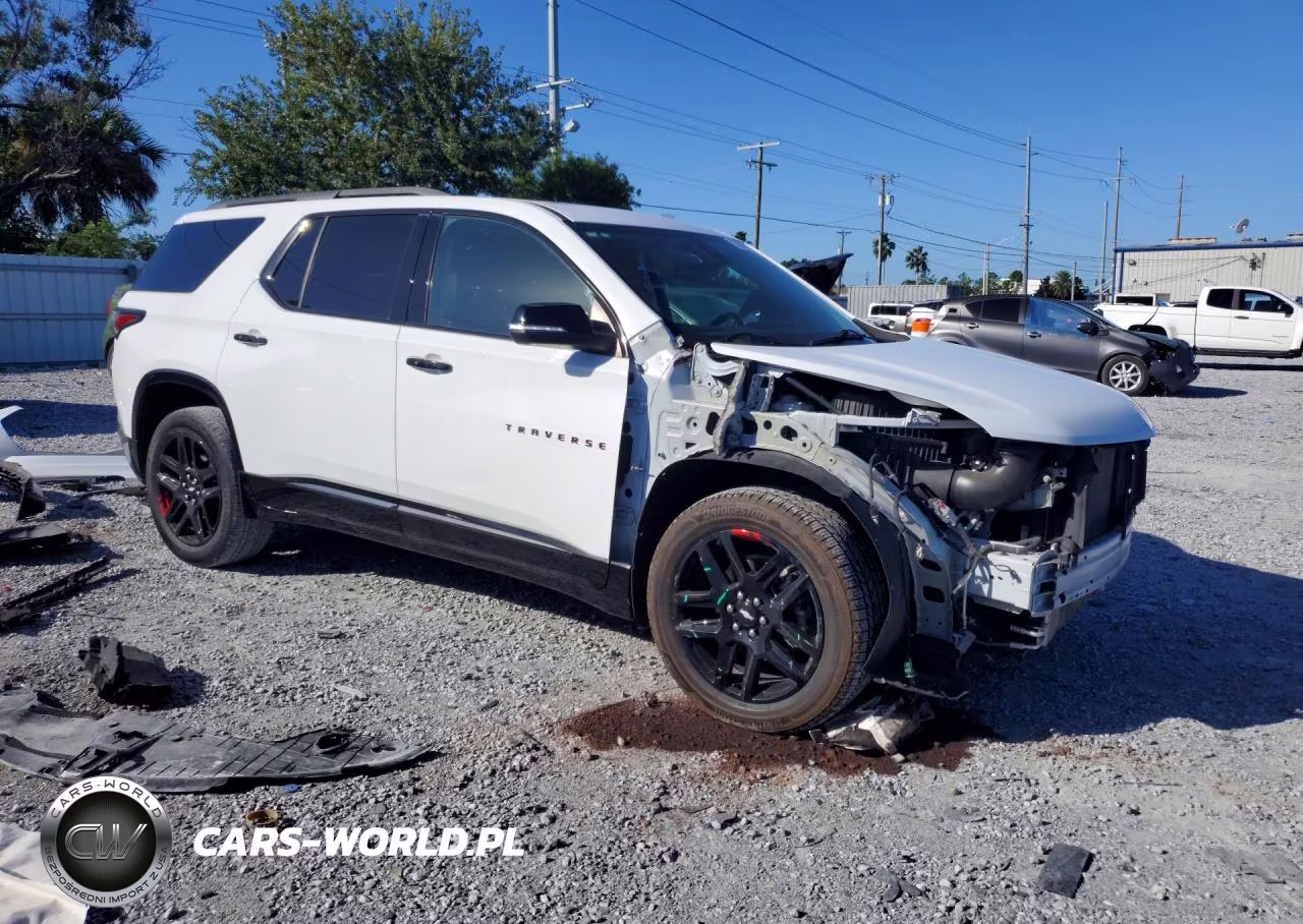 2021 Chevrolet Traverse Premier VIN:1GNERKKW4MJ181877 - 4