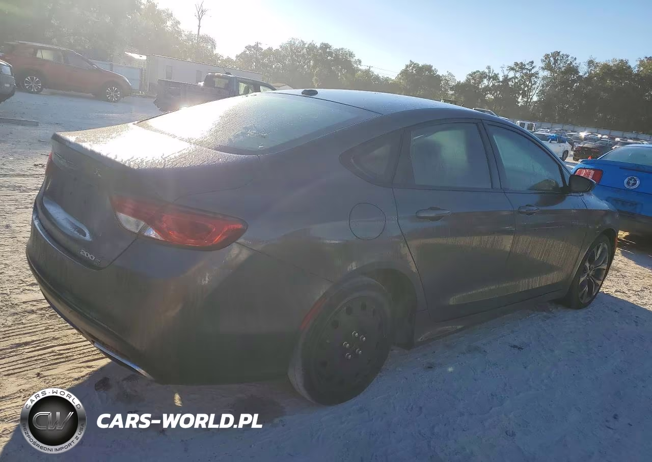 2015 Chrysler 200 S VIN:1C3CCCBGXFN667190 - 3