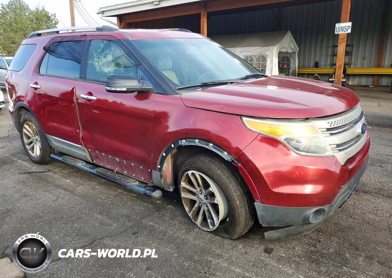 2015 Ford Explorer Xlt VIN:1FM5K8D8XFGC24824 - 4