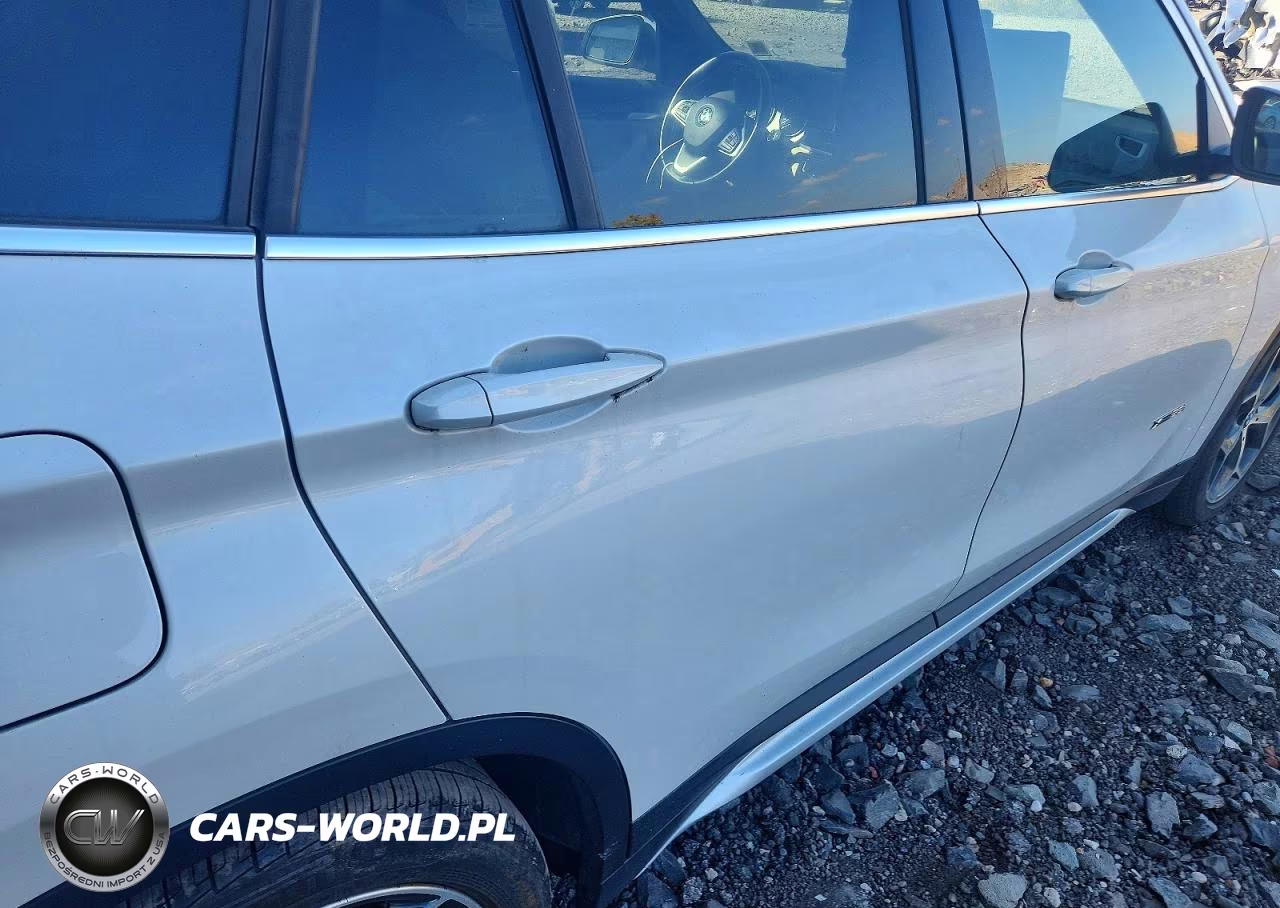 2017 BMW X1 xDrive28I VIN:WBXHT3C38H5F78966 - 11