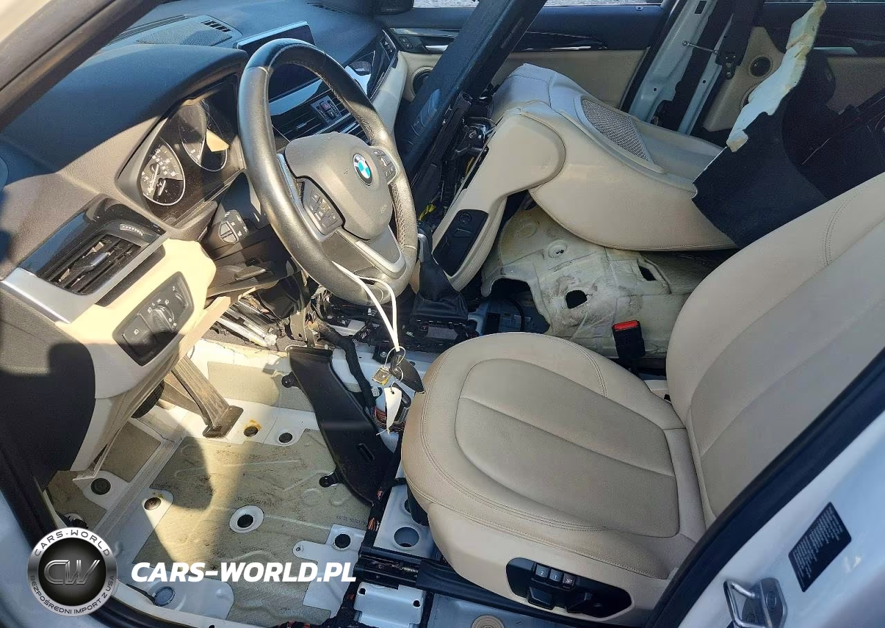 2017 BMW X1 xDrive28I VIN:WBXHT3C38H5F78966 - 7