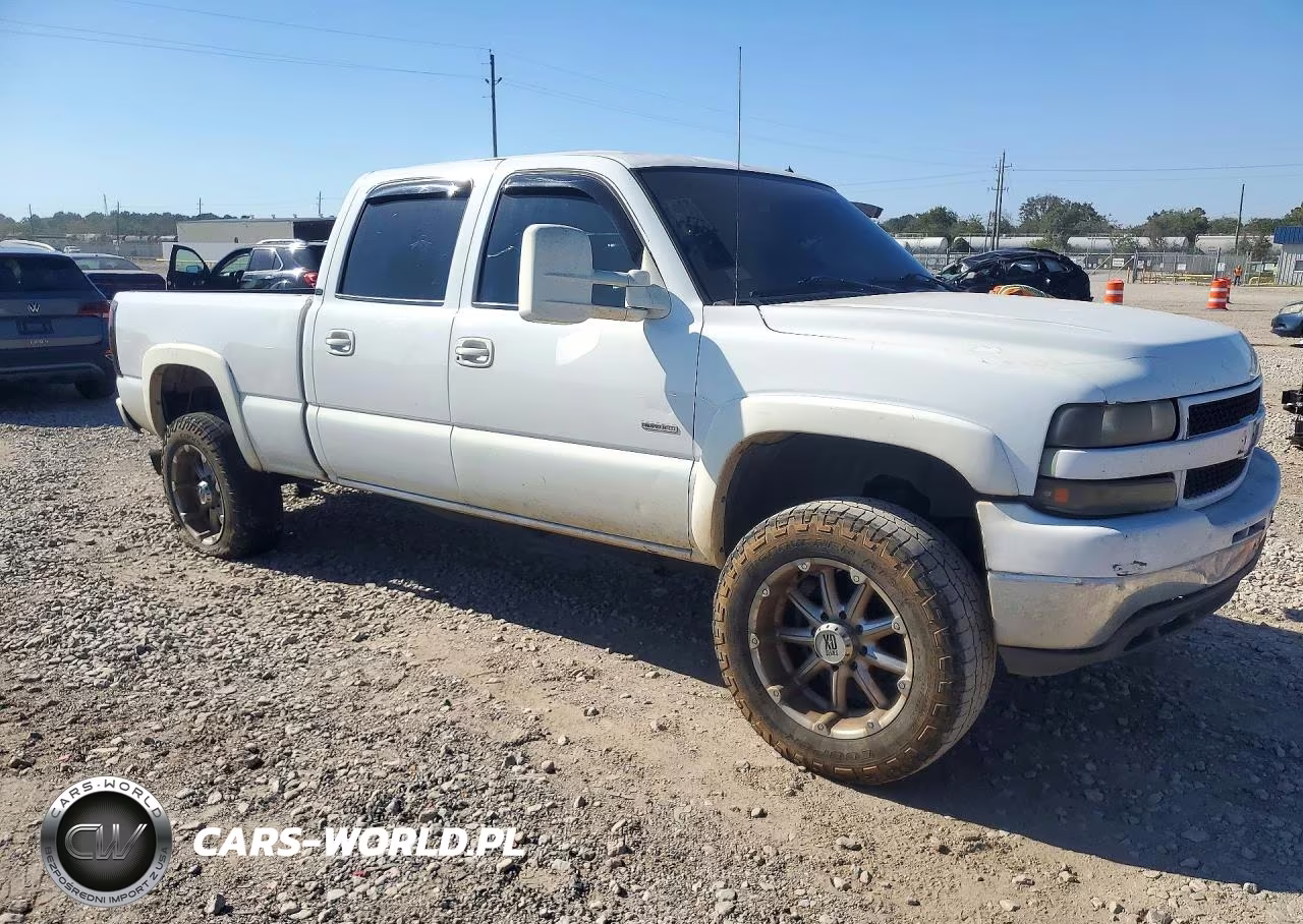 2002 Chevrolet Silverado C1500 Heavy Duty VIN:1GCHK23172F107088 - 4