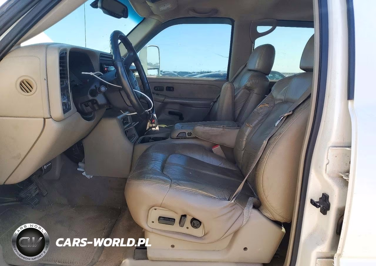 2002 Chevrolet Silverado C1500 Heavy Duty VIN:1GCHK23172F107088 - 7
