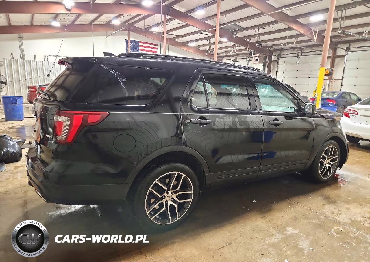 2016 Ford Explorer Sport VIN:1FM5K8GT1GGA13982 - 3