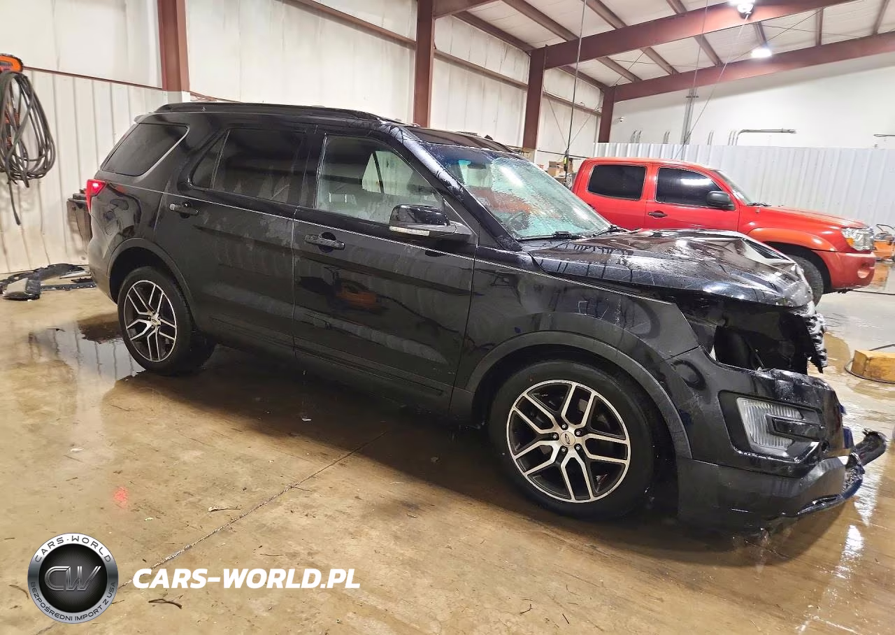 2016 Ford Explorer Sport VIN:1FM5K8GT1GGA13982 - 4