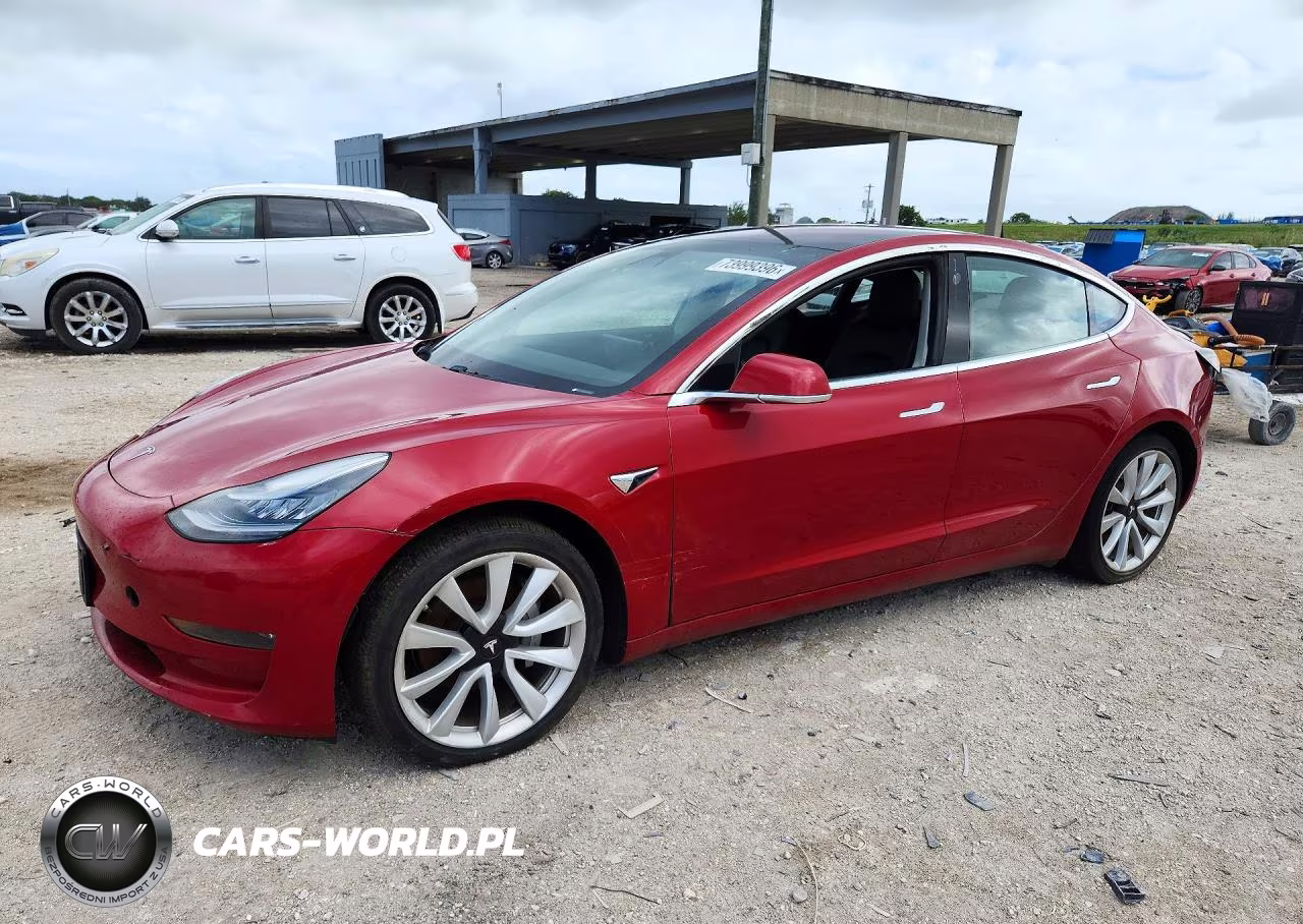 2018 Tesla Model 3 VIN:5YJ3E1EB5JF146136 - 1