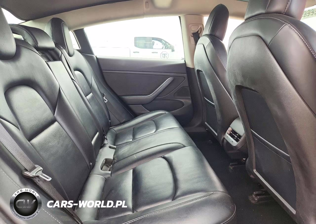 2018 Tesla Model 3 VIN:5YJ3E1EB5JF146136 - 10