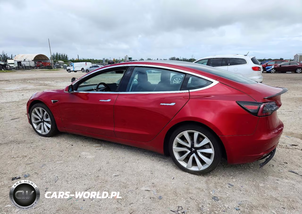 2018 Tesla Model 3 VIN:5YJ3E1EB5JF146136 - 2
