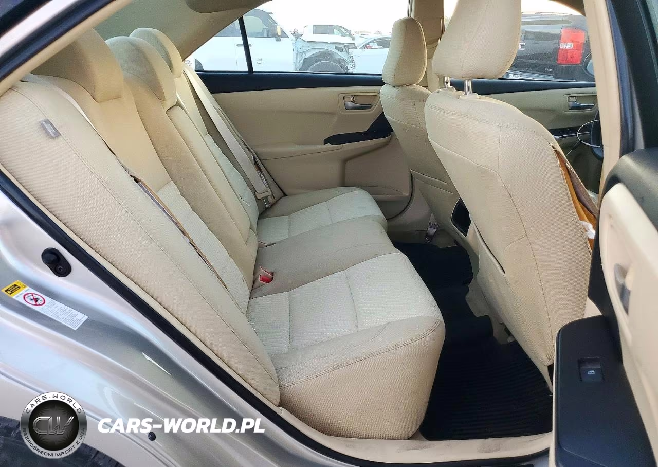 2016 Toyota Camry Le VIN:4T4BF1FKXGR573059 - 10