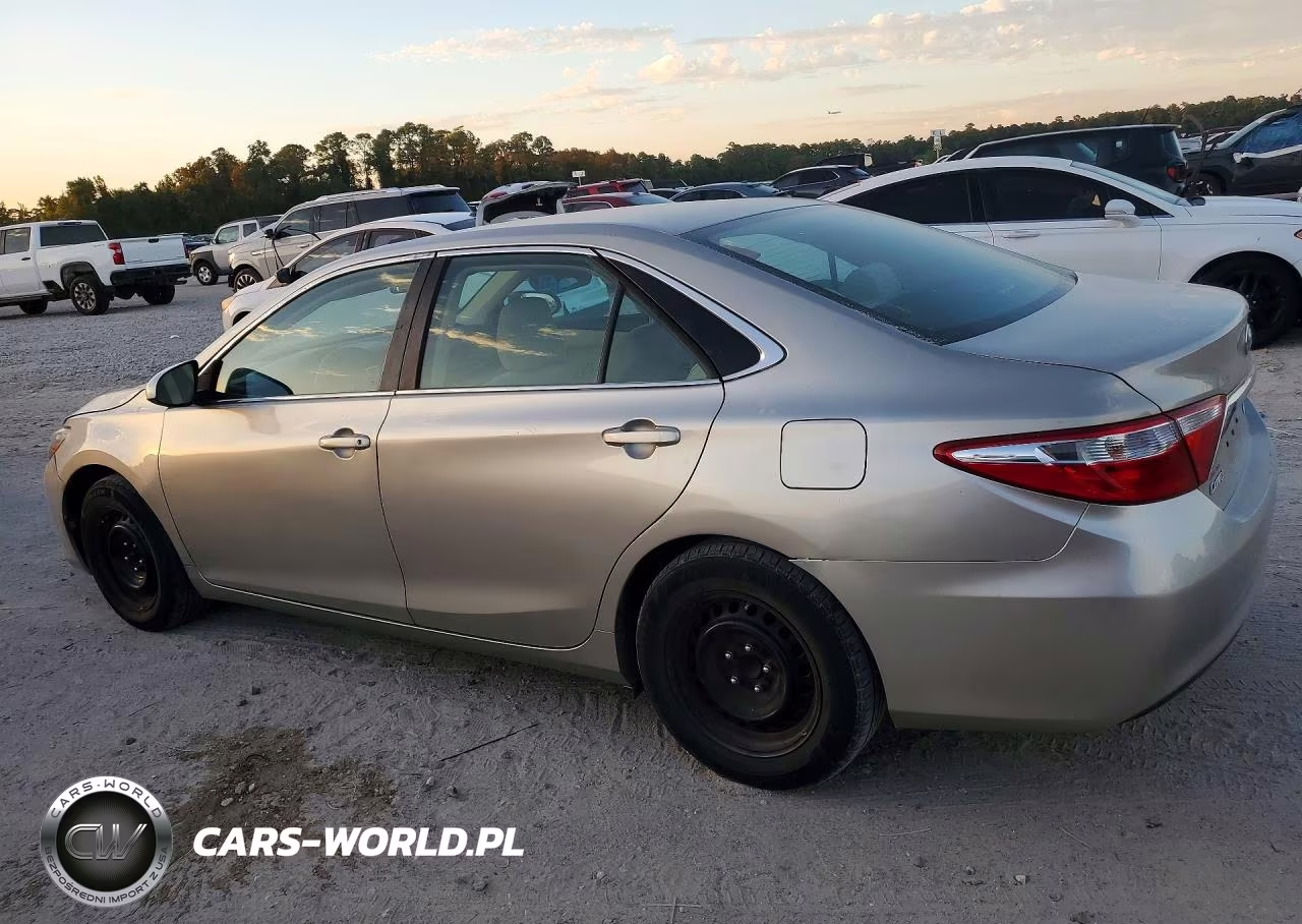 2016 Toyota Camry Le VIN:4T4BF1FKXGR573059 - 2
