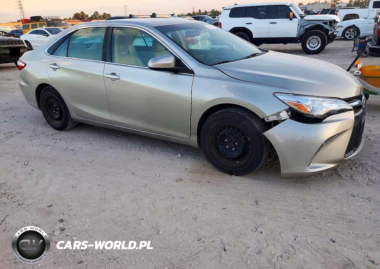 2016 Toyota Camry Le VIN:4T4BF1FKXGR573059 - 4