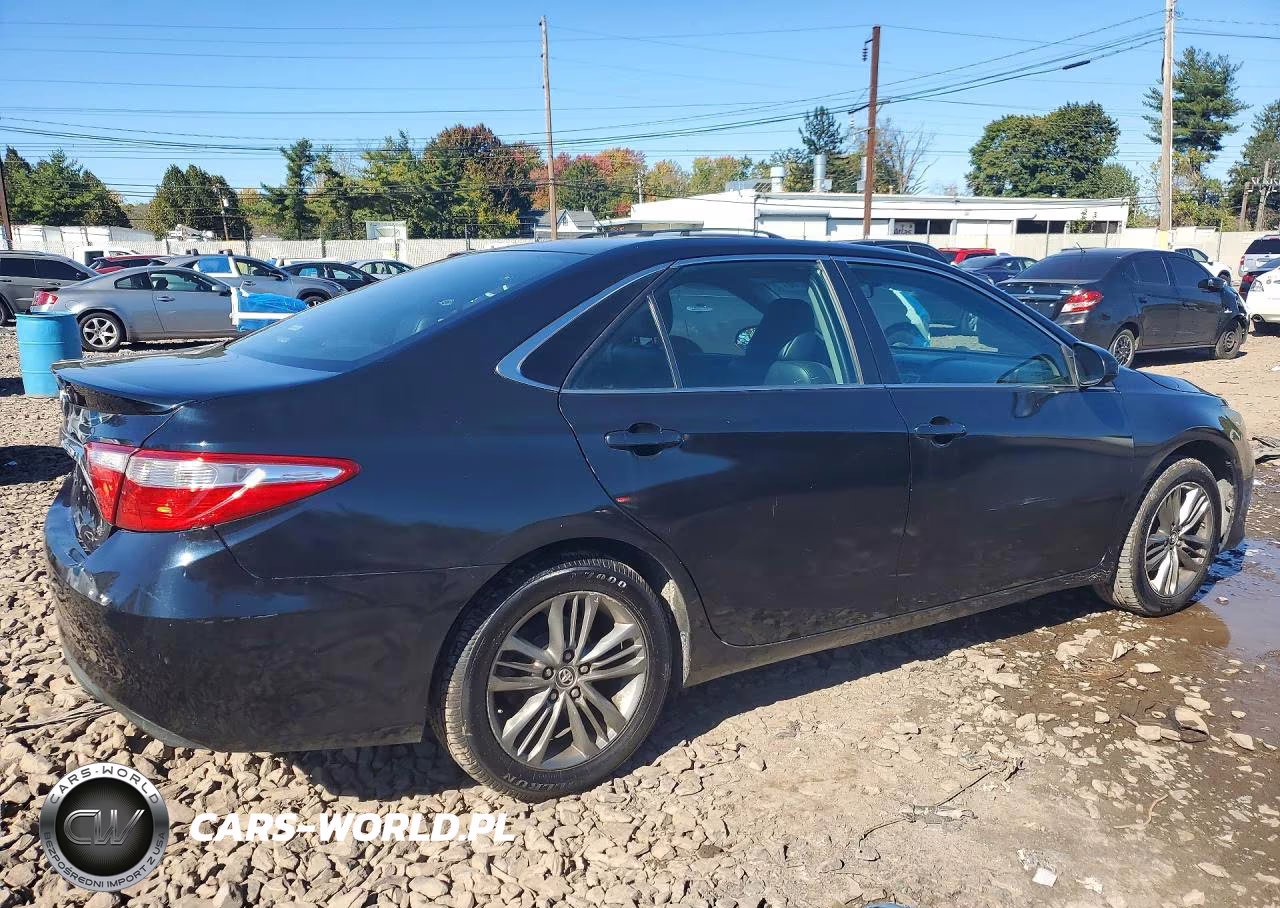 2016 Toyota Camry Se VIN:4T1BF1FK5GU127766 - 3