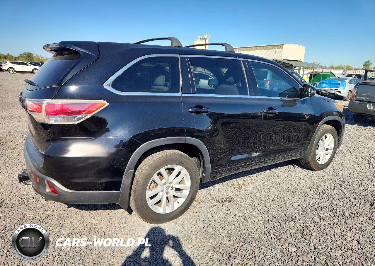 2015 Toyota Highlander Le VIN:5TDBKRFH0FS103283 - 3