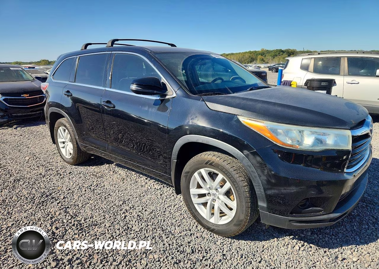 2015 Toyota Highlander Le VIN:5TDBKRFH0FS103283 - 4